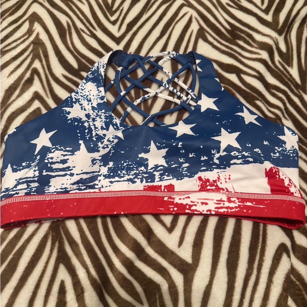 Patriotic Star Print Sports Bra • CVG • LIKE NEW CONDITION